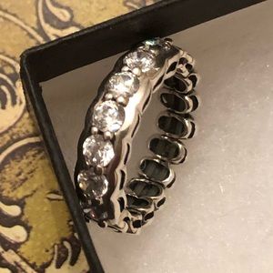 Vintage Silpada Sterling Silver Cubic Zirconia Stretch Ring R2386